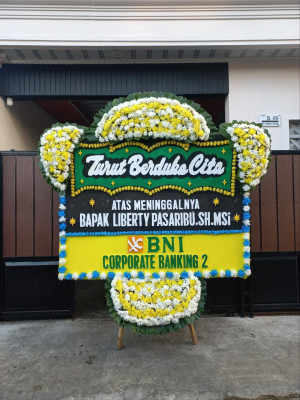 Papan Bunga Duka di Cigombong