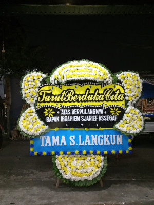 Papan Bunga Duka di Cigombong